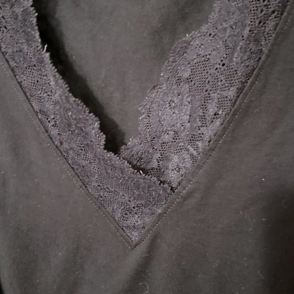 Ann Taylor Sleeveless Black Top V Neck Size Large - Picture 3 of 6